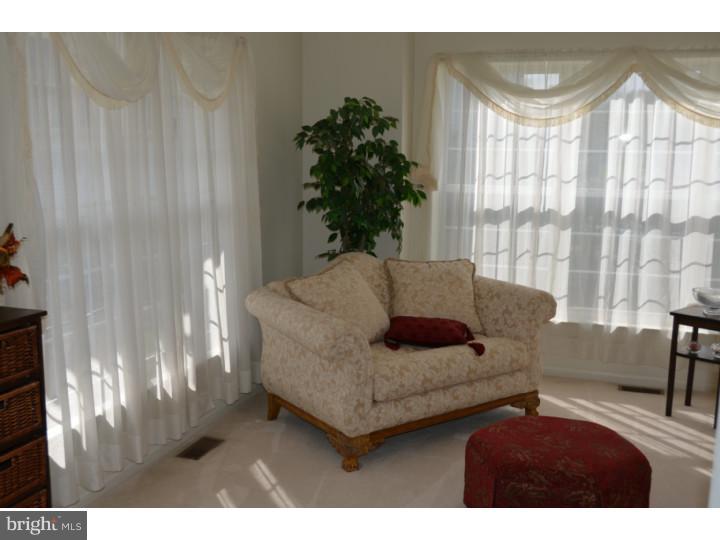 110 Danny Road Sanatoga, PA 19464 - Photo 6 of 22 Living Room