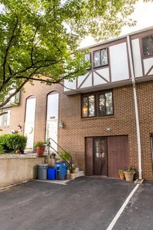 $450,000 | 11652 Bedford Court, Germantown, MD 20876