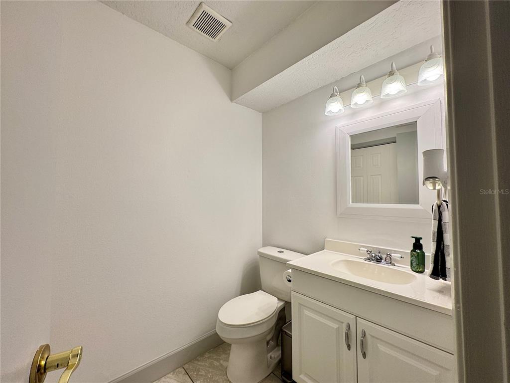 4001 South Beneva Road, Unit 417 Sarasota, FL 34233 - Photo 17 of 47