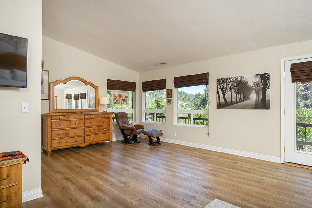 11926 Galice Road Merlin, OR 97532 - Photo 20 of 61 20