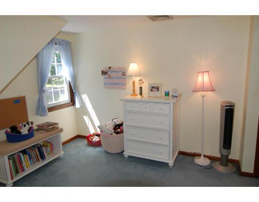 177 Emerson Street Springfield, MA 01118 - Photo 13 of 24 Gallery Image 13