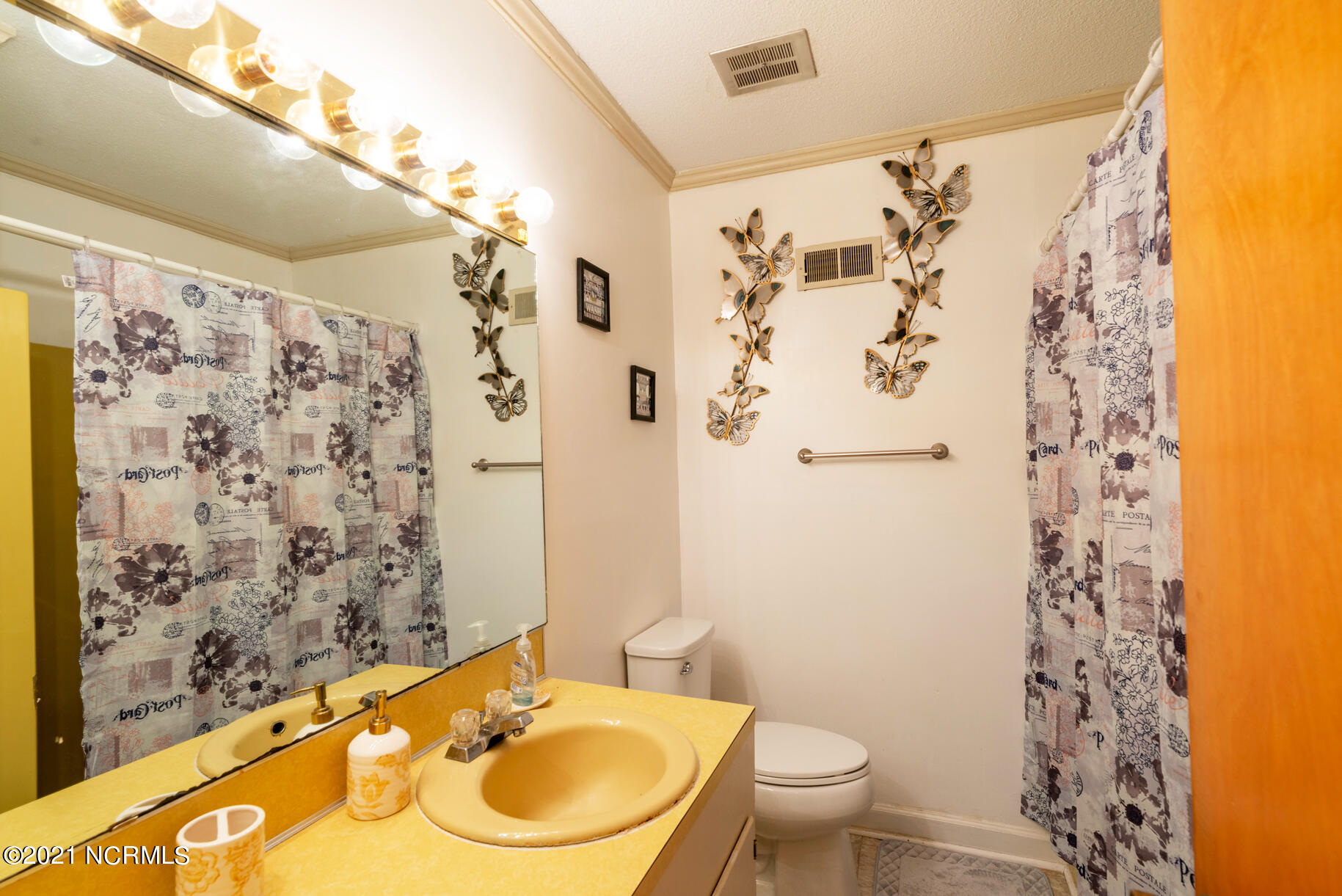 1375 Oakview Road Williamston, NC 27892 - Photo 26 of 51 1375-Oakview-CPS_3893-HDR