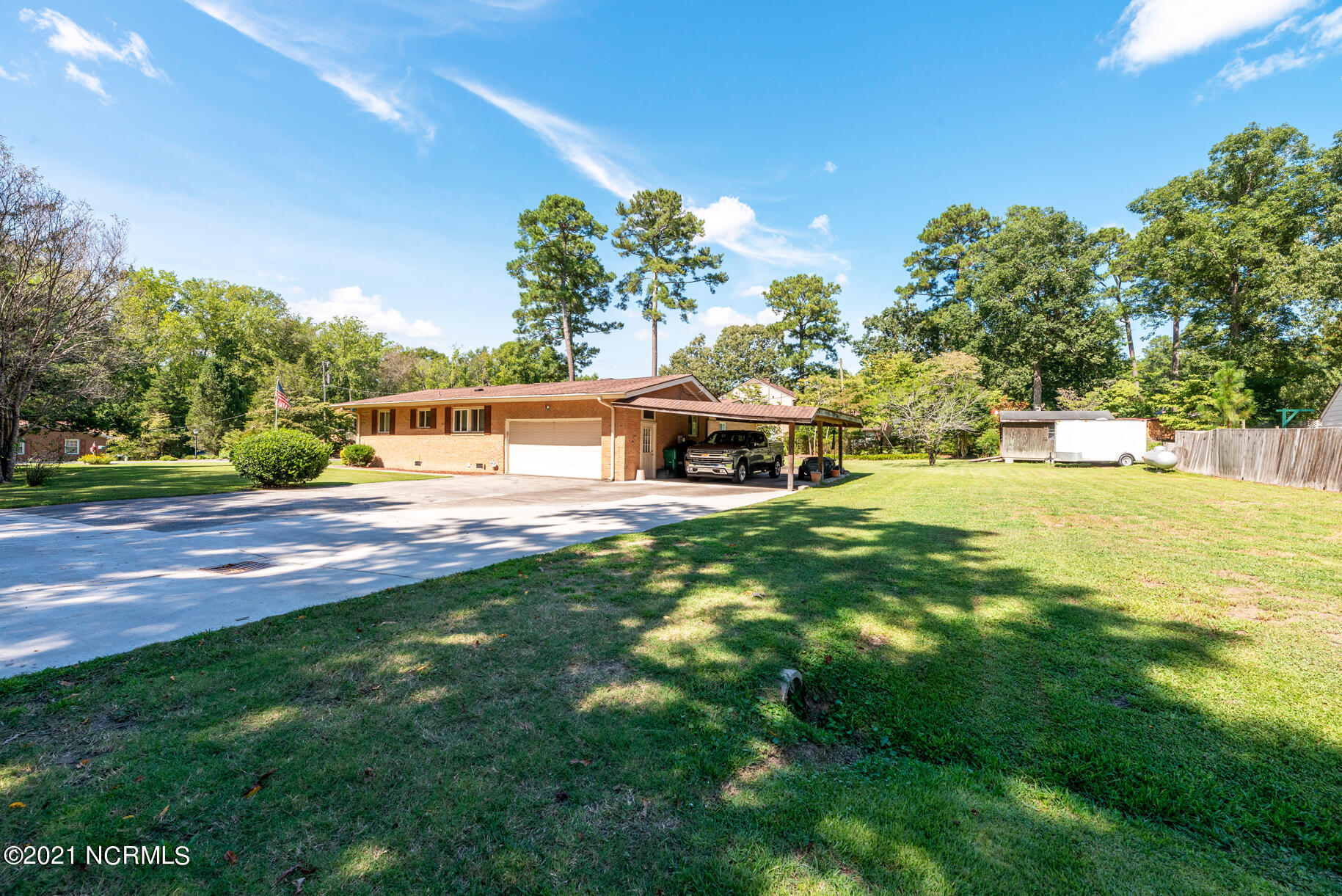 1375 Oakview Road Williamston, NC 27892 - Photo 4 of 51 1375-Oakview-CPS_3809-HDR