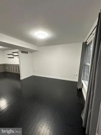 $2,750 | 932 12th Street, Pasadena, MD 21122