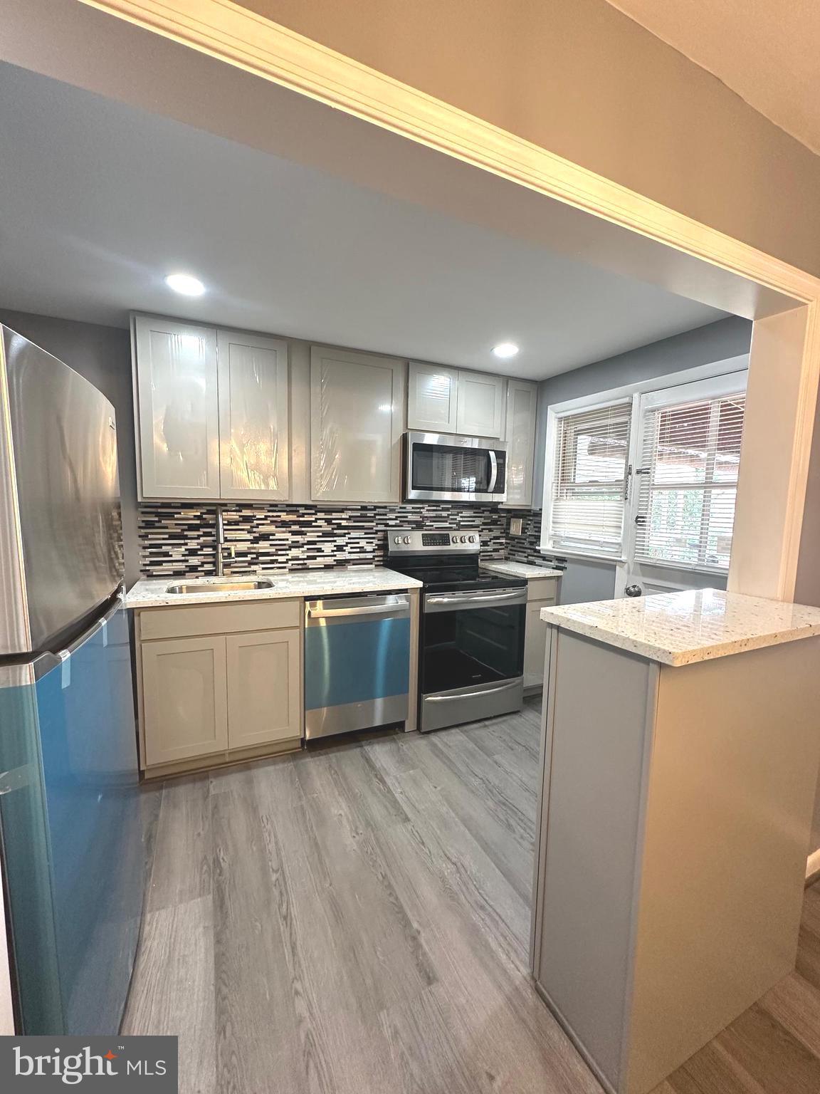 2806 Creston Road Dundalk, MD 21222 - Photo 7 of 27 Kitchen