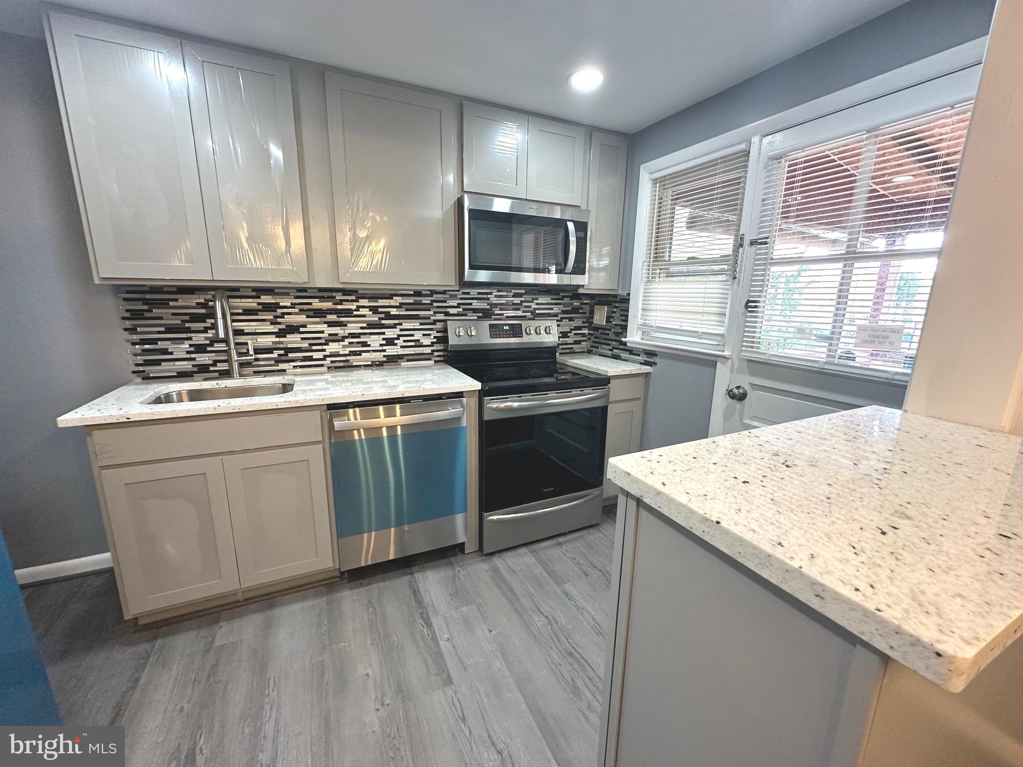 2806 Creston Road Dundalk, MD 21222 - Photo 8 of 27 Kitchen