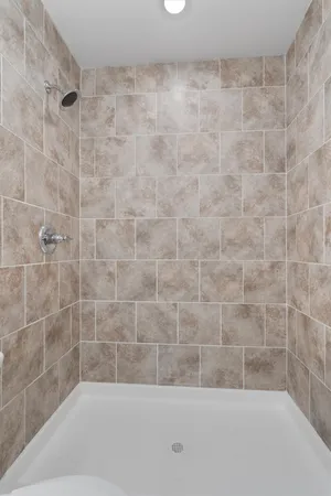 $1,750 | 6211 Manor Road, Unit 129, Austin, TX 78723