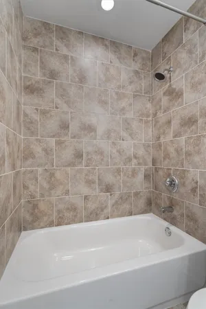 $1,750 | 6211 Manor Road, Unit 129, Austin, TX 78723