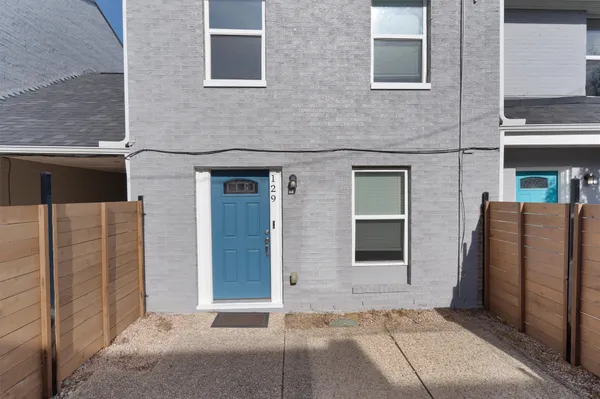 $1,750 | 6211 Manor Road, Unit 129, Austin, TX 78723