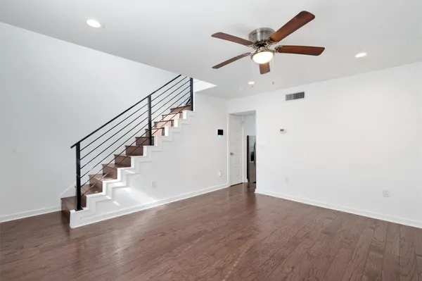 $1,750 | 6211 Manor Road, Unit 129, Austin, TX 78723
