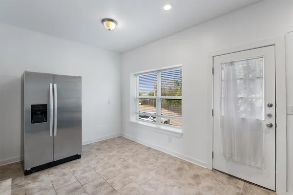 $1,750 | 6211 Manor Road, Unit 129, Austin, TX 78723