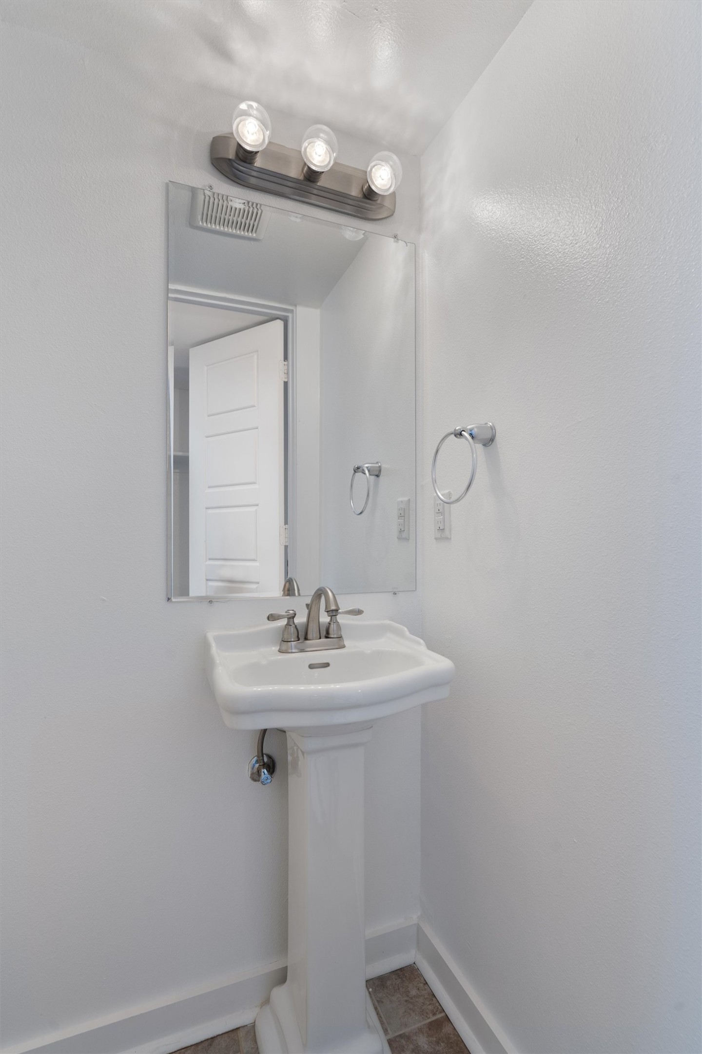 6211 Manor Road, Unit 129 Austin, TX 78723 - Photo 10 of 23