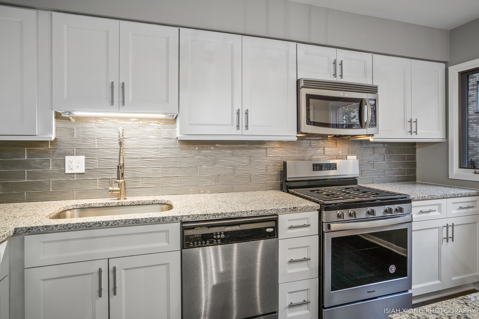 3721 Haas Avenue Riverside, IL 60546 - Photo 9 of 34