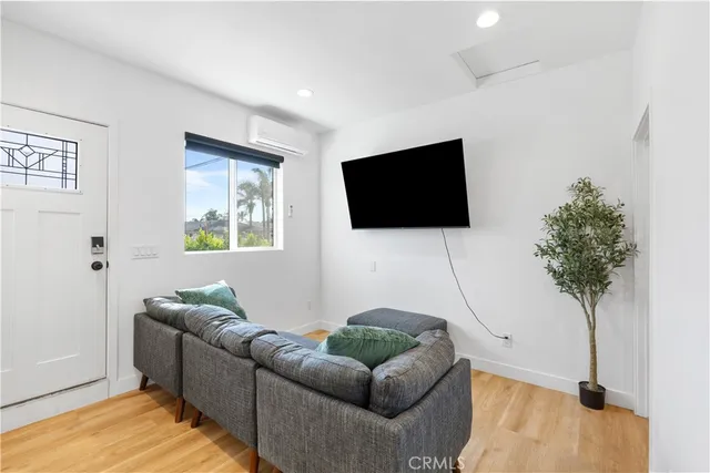 $4,995 | 10290 Monte Vista Avenue, Montclair, CA 91763