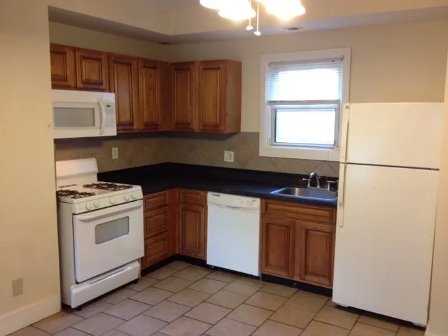 $1,800 | 114 Summer Street, Unit 1, Lincoln, RI 02838