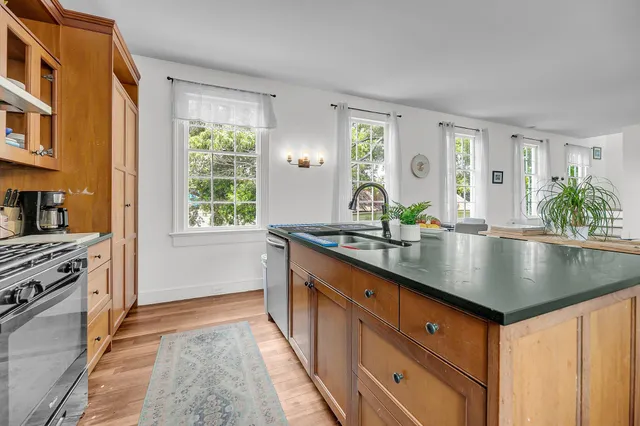 $2,295,000 | 4 Bogard Street, Charleston, SC 29403