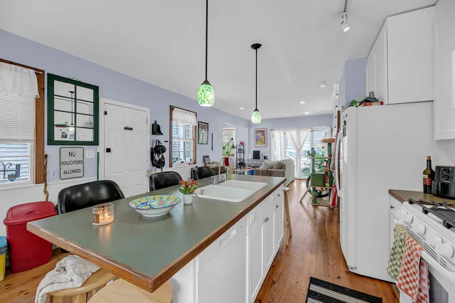 $2,295,000 | 4 Bogard Street, Charleston, SC 29403