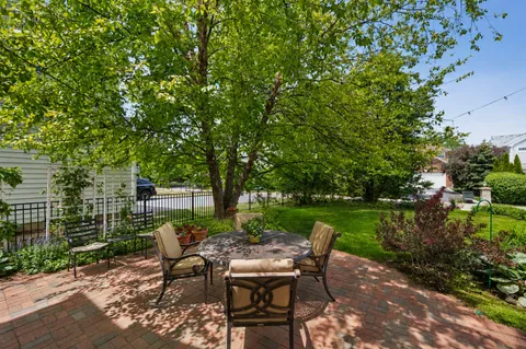$1,450,000 | 2566 Fielding Drive, Glenview, IL 60026
