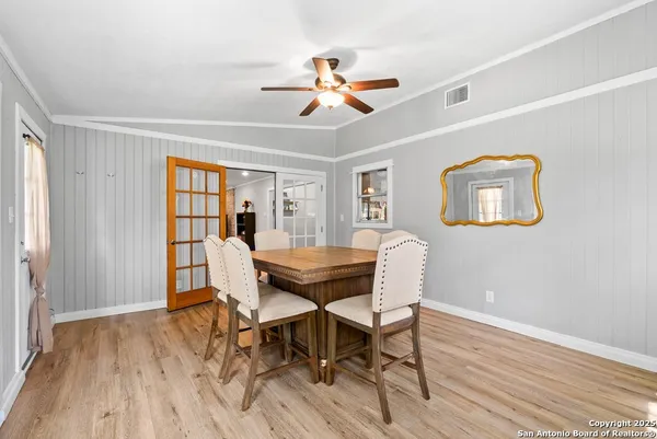 $216,000 | 1006 East Fannin Street, Beeville, TX 78102