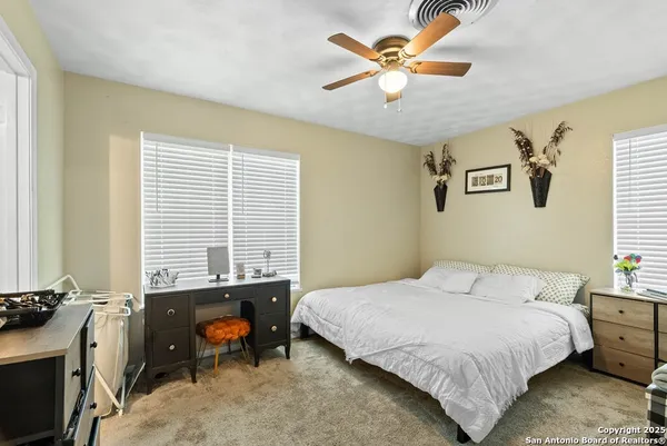 $216,000 | 1006 East Fannin Street, Beeville, TX 78102