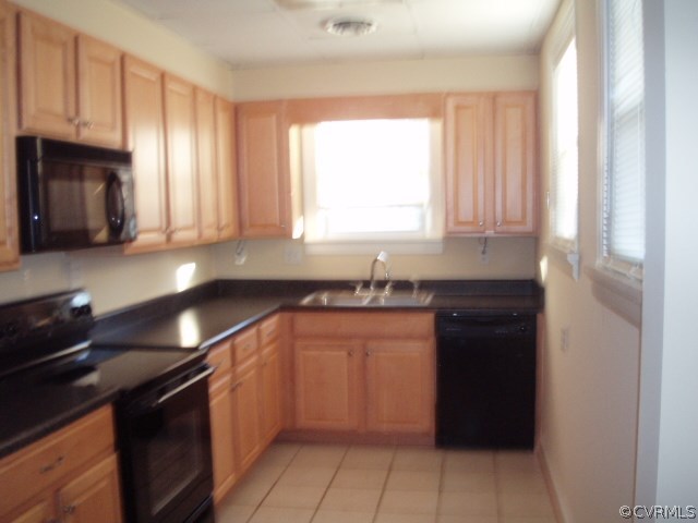 2702 Maplewood Road Richmond, VA 23228 - Photo 4 of 10 Gallery Image 4