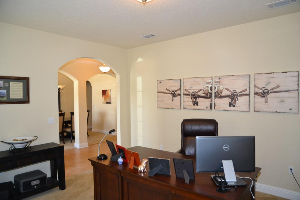 638 Red Fern Road Crestview, FL 32536 - Photo 13 of 55 a living room with furniture