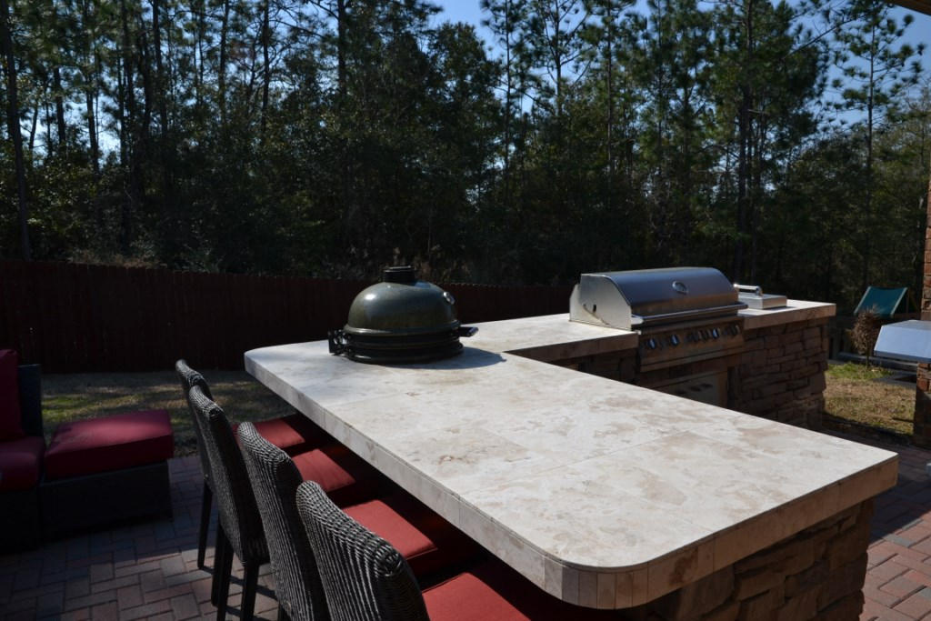 638 Red Fern Road Crestview, FL 32536 - Photo 46 of 55 a view of a tables and chairs in patio