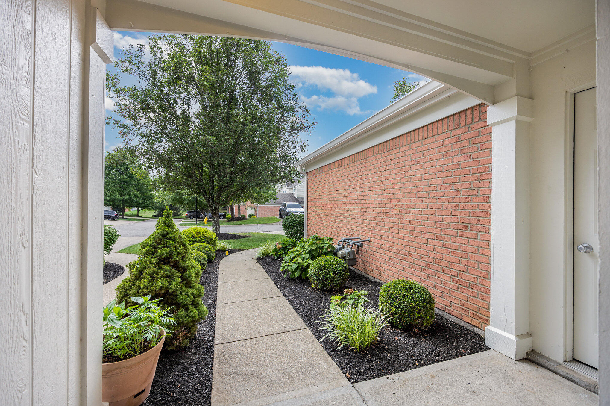 423 Springmill Drive Cold Spring, KY 41076 - Photo 3 of 29 Gallery Image 3