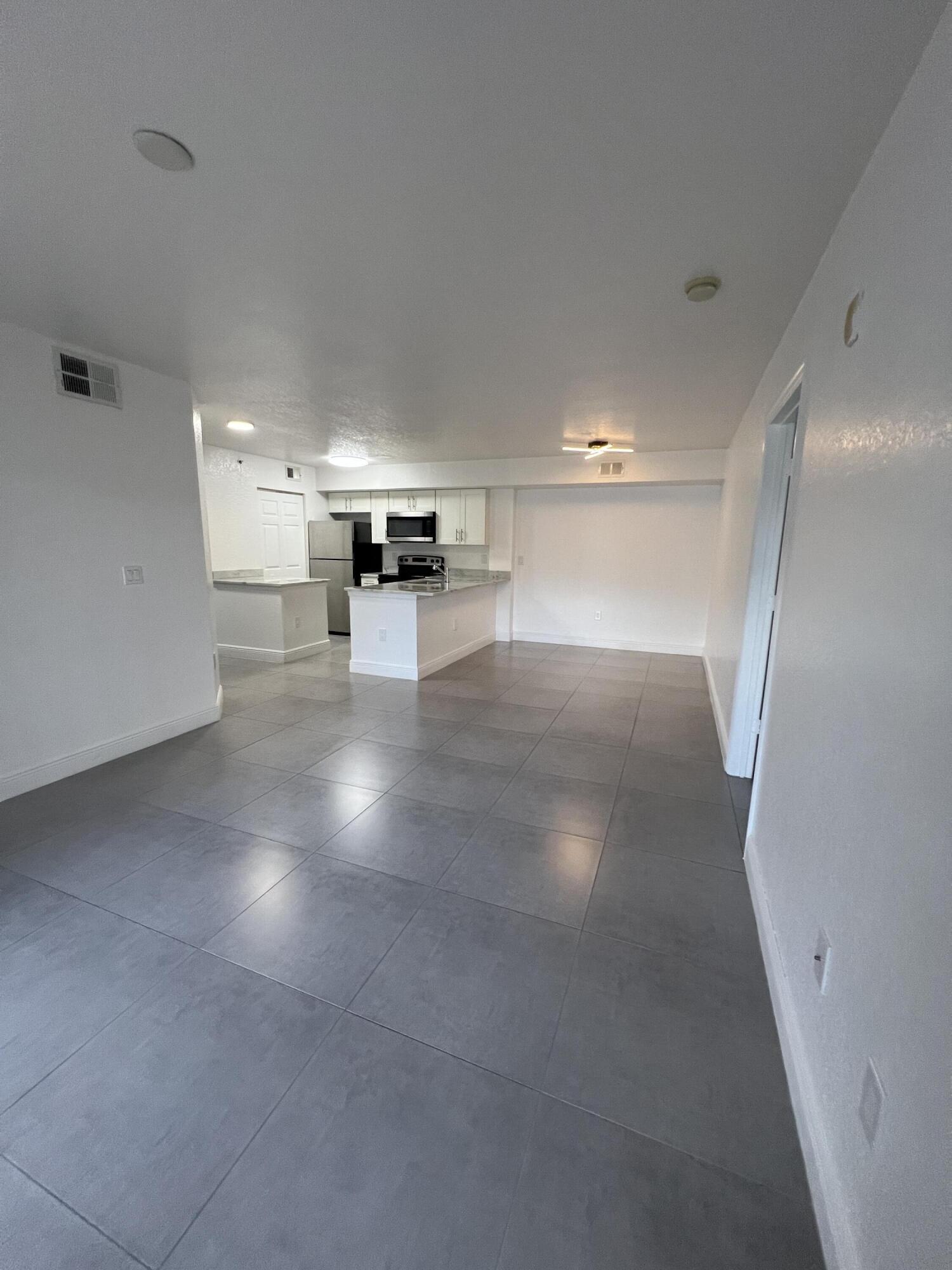 191 Southwest Palm Drive, Unit 105 Port St. Lucie, FL 34986 - Photo 10 of 23 IMG_9916