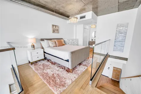 $419,999 | 690 Southwest 1st Court, Unit 1709, Miami, FL 33130