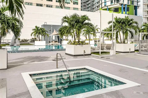 $419,999 | 690 Southwest 1st Court, Unit 1709, Miami, FL 33130