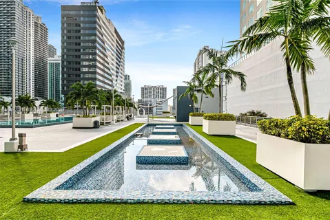 $419,999 | 690 Southwest 1st Court, Unit 1709, Miami, FL 33130