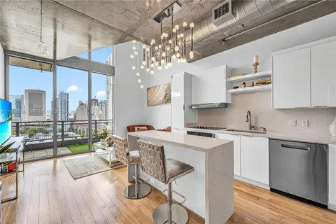 $419,999 | 690 Southwest 1st Court, Unit 1709, Miami, FL 33130