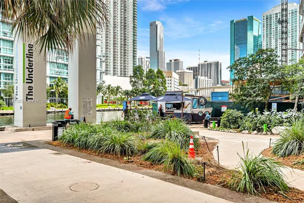 $419,999 | 690 Southwest 1st Court, Unit 1709, Miami, FL 33130