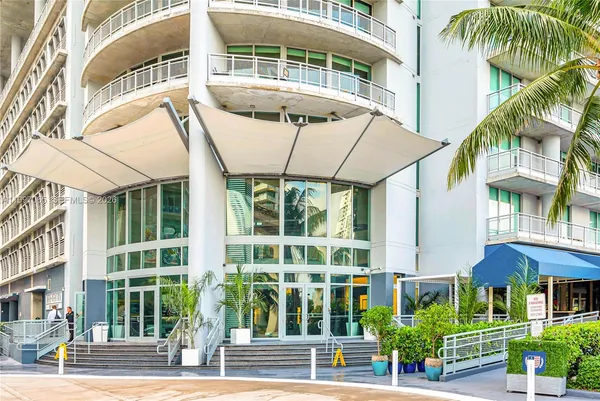 $419,999 | 690 Southwest 1st Court, Unit 1709, Miami, FL 33130