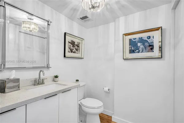 $419,999 | 690 Southwest 1st Court, Unit 1709, Miami, FL 33130