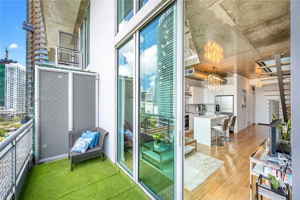 $419,999 | 690 Southwest 1st Court, Unit 1709, Miami, FL 33130