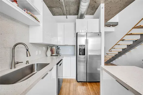$419,999 | 690 Southwest 1st Court, Unit 1709, Miami, FL 33130