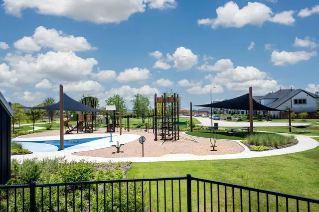 $728,031 | 8015 Leaf Drift Court, Fulshear, TX 77441