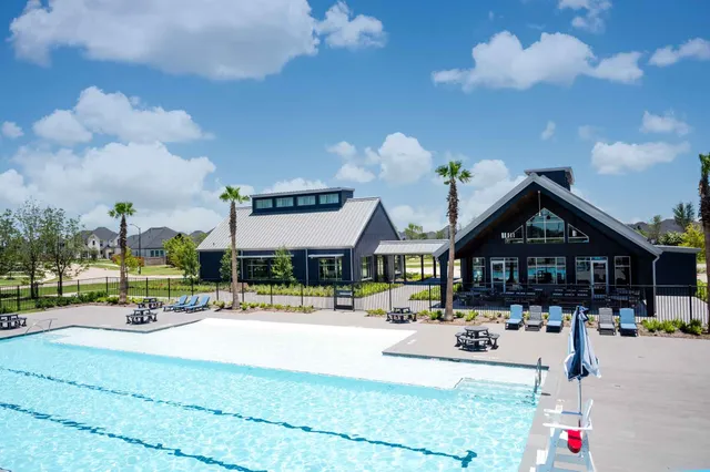 $728,031 | 8015 Leaf Drift Court, Fulshear, TX 77441