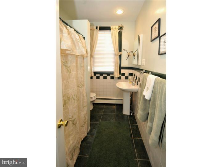 311 Dallas Road Willow Grove, PA 19090 - Photo 12 of 25 Bathroom