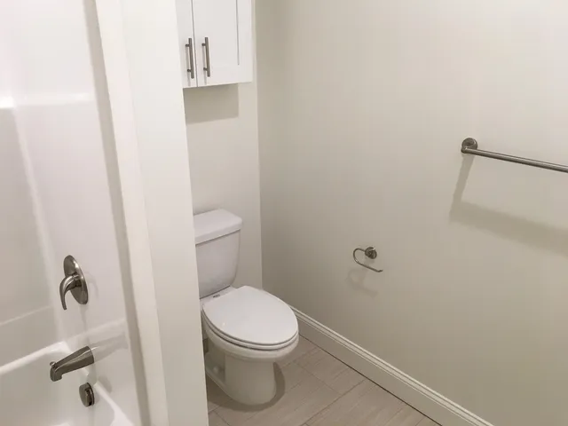 $2,121 | 875 Elm Street, Unit 206, Manchester, NH 03101