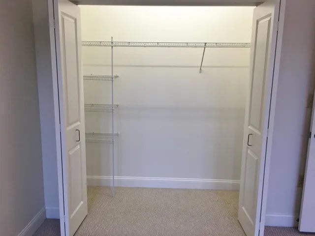 $2,121 | 875 Elm Street, Unit 206, Manchester, NH 03101