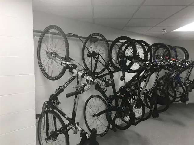 $2,121 | 875 Elm Street, Unit 206, Manchester, NH 03101