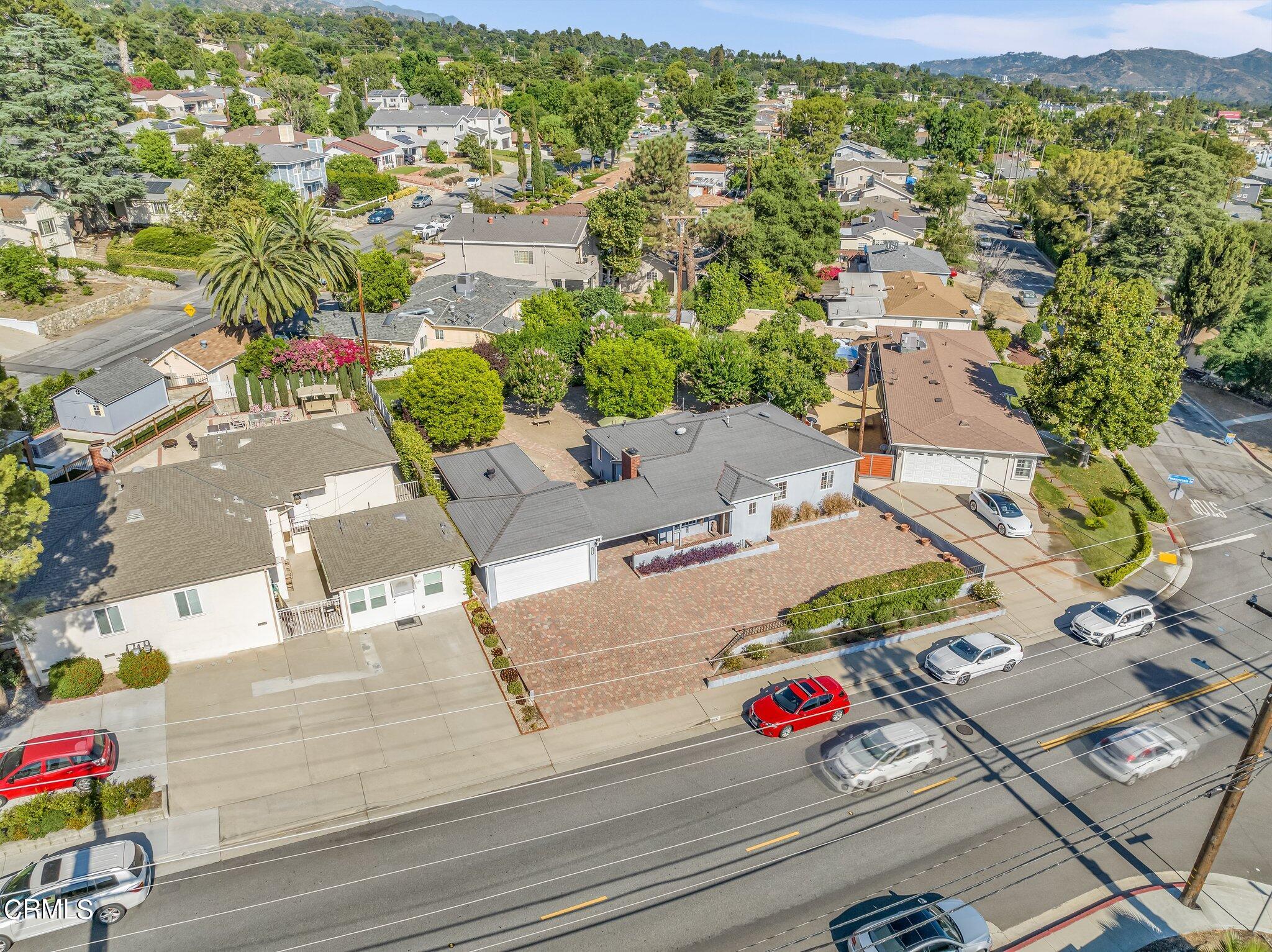 4632 Pennsylvania Avenue La Crescenta, CA 91214 - Photo 38 of 41 an aerial view of residential houses and outdoor space