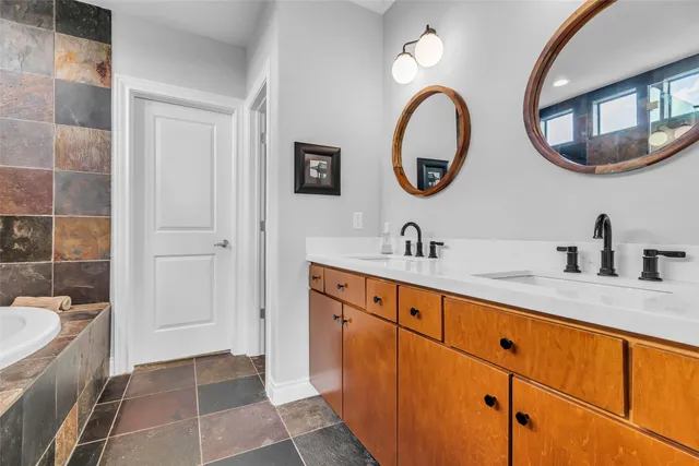 $445,000 | 510 Lovett Boulevard, Unit 404, Houston, TX 77006