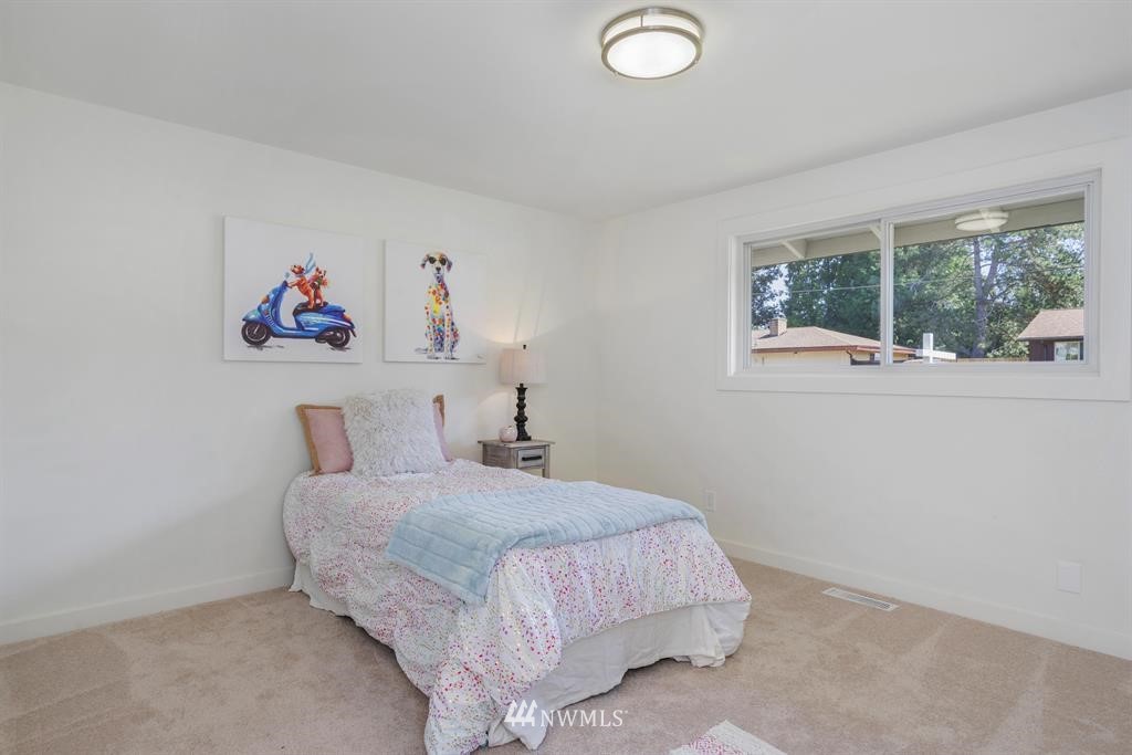 3920 Southeast 11th Street Renton, WA 98058 - Photo 15 of 23 Gallery Image 15
