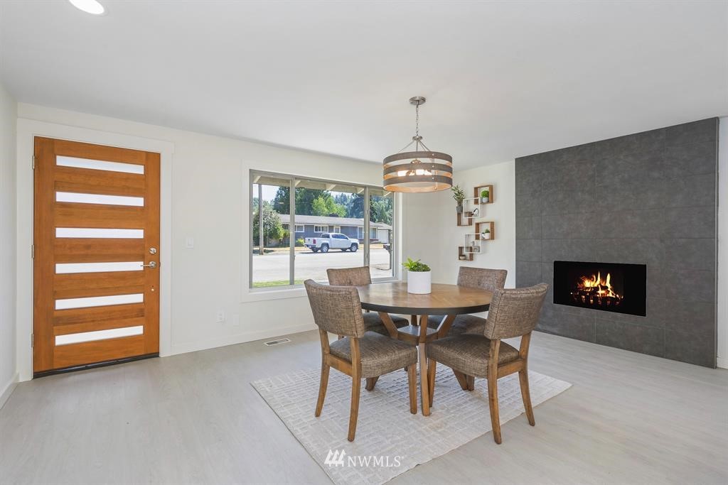 3920 Southeast 11th Street Renton, WA 98058 - Photo 5 of 23 Gallery Image 5