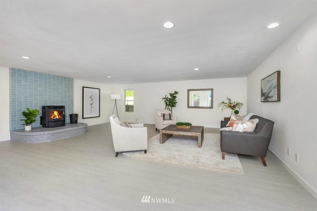 3920 Southeast 11th Street Renton, WA 98058 - Photo 10 of 23 Gallery Image 10