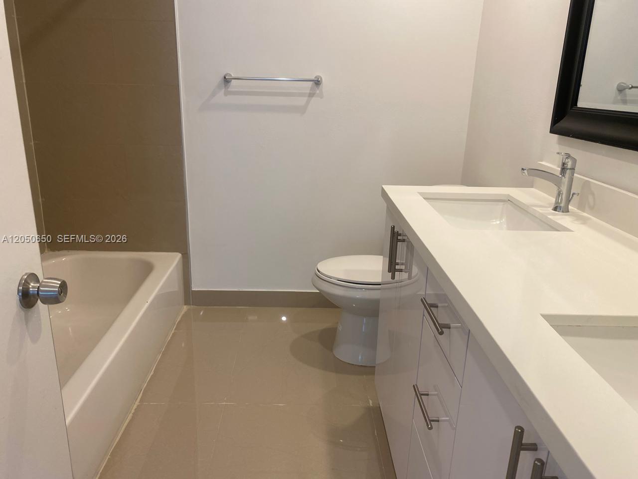 100 Lakeview Drive, Unit 316 Weston, FL 33326 - Photo 14 of 23